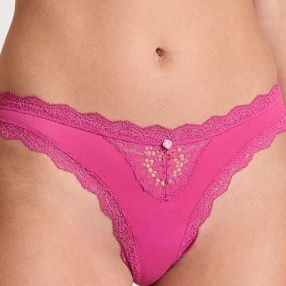 NWT- FALL 2024 DREAM ANGELS
Lace-Trim Thong Panties- size LARGE - Picture 1 of 8
